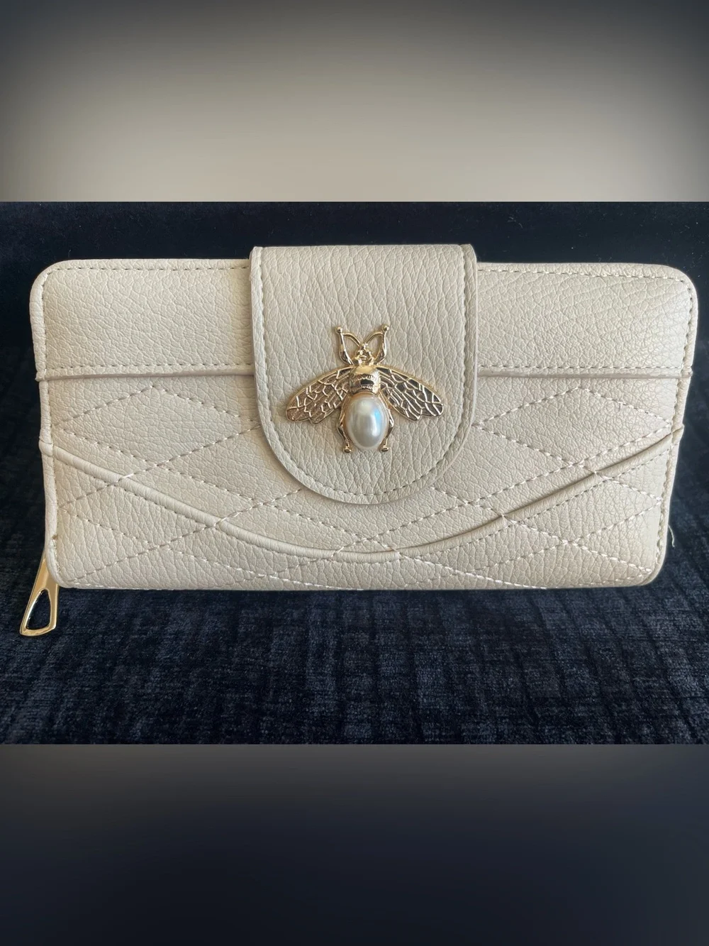 Cream Quilted Bee Accent Women's Wallet